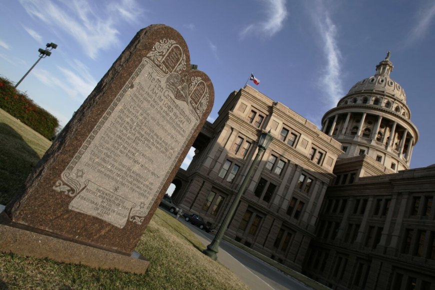 The Ten Commandments in Public is a Step Backward Over 2000 Years